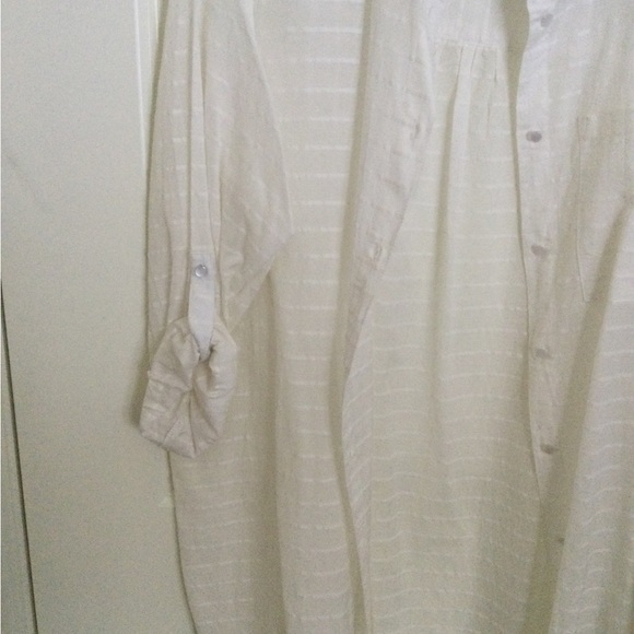 Long textured off white blouse - Picture 2 of 10